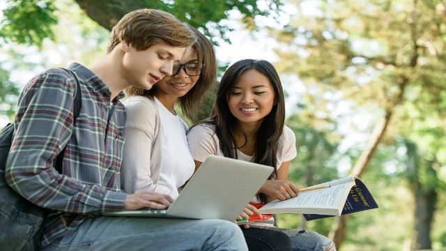 Rekomendasi Universitas Terbaik Di Solo, Bisa Dijadikan Referensi
